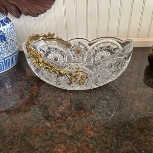Elegant Crystal Bowl with Gold Accents